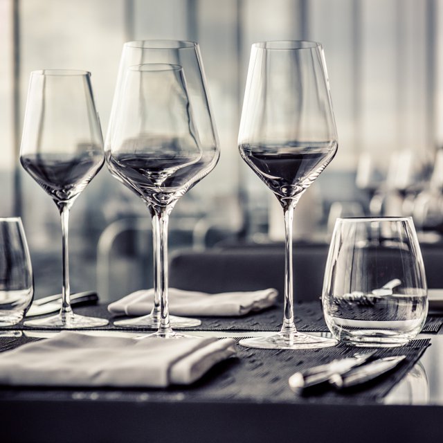 Empty glasses in restaurant